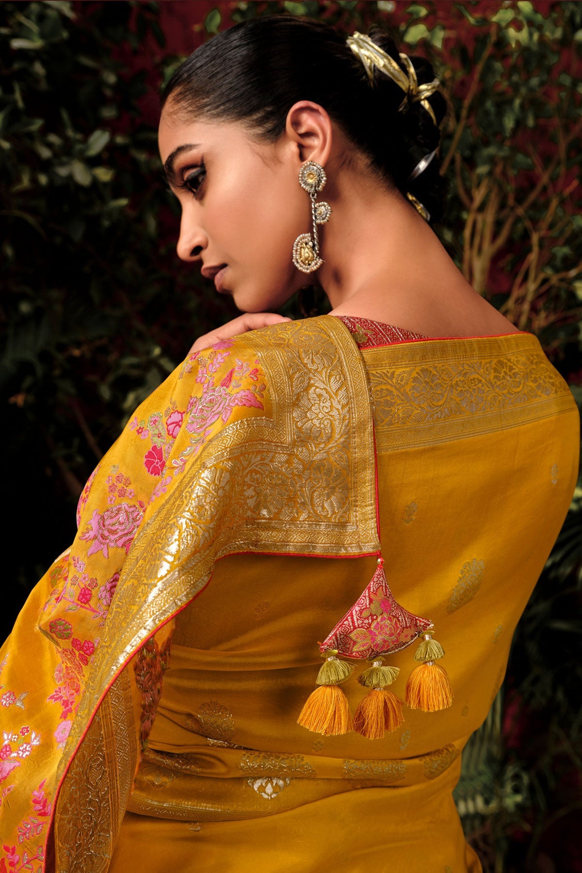 mustard-yellow-silk-saree-zb130245_2_SareeButa.com