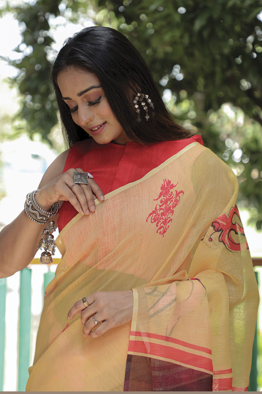 yellow-linen-saree-zb130362_3_SareeButa.com